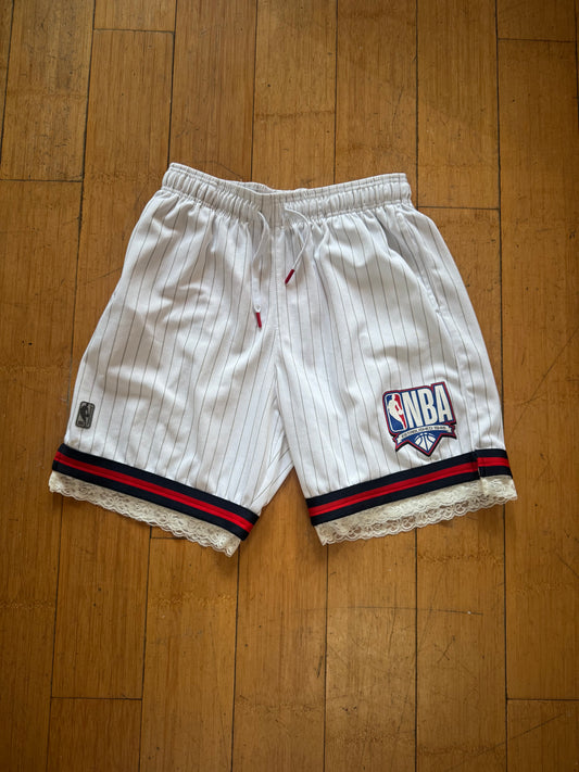 WHITE STRIPED BASKETBALL SHORTS