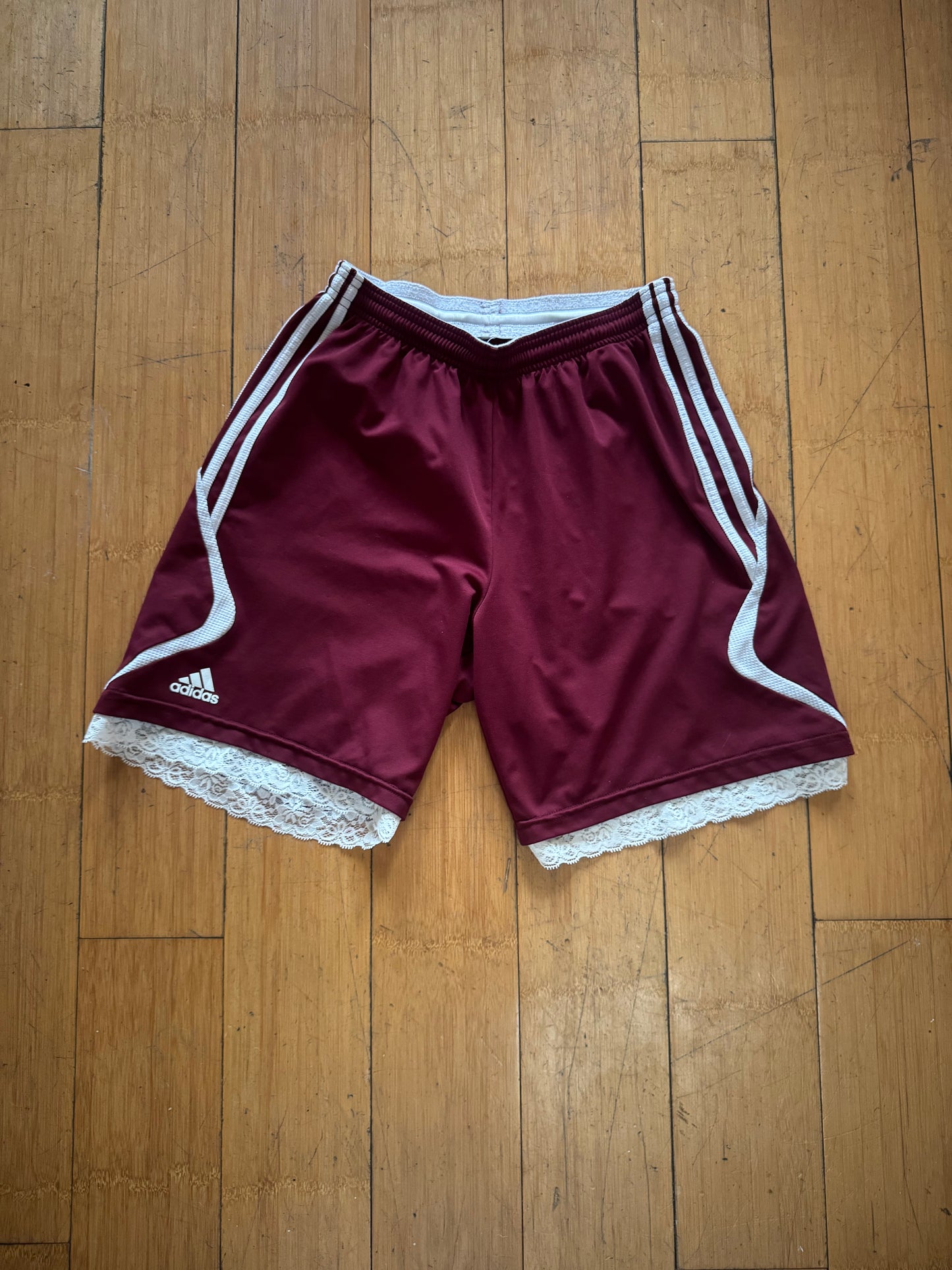 MAROON BASKETBALL SHORTS