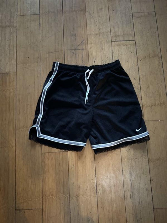 BLACK WITH METALLIC LINING BASKETBALL SHORTS